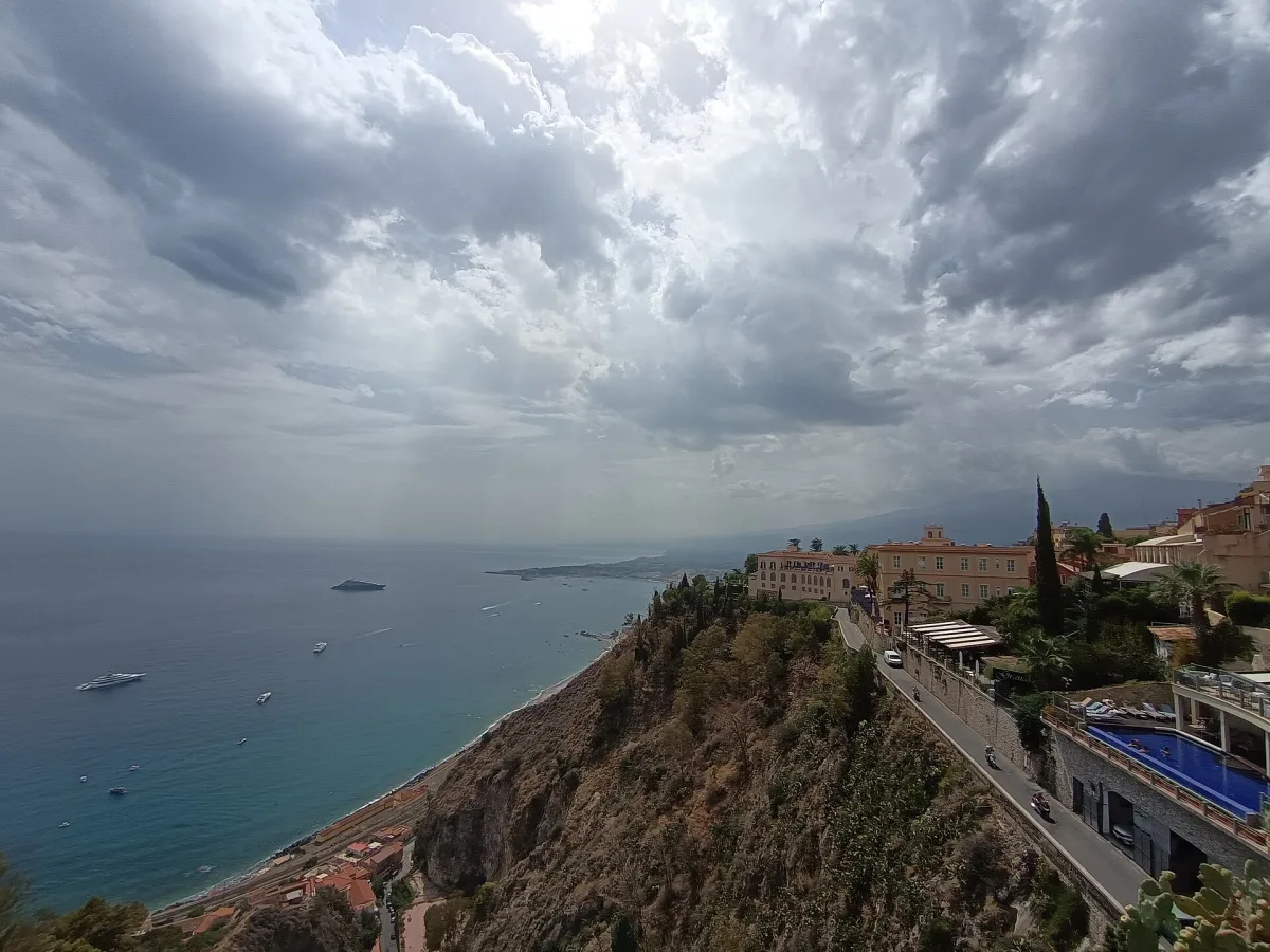 Coez – Teatro Antico di Taormina Taormina 2026: date e programma essenziale