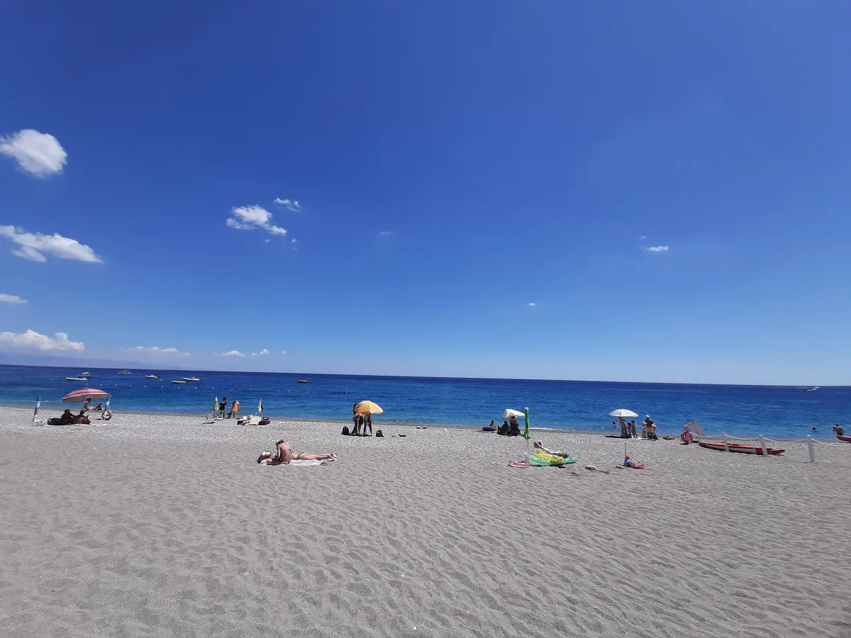Taormina con bambini: le spiagge più adatte per famiglie